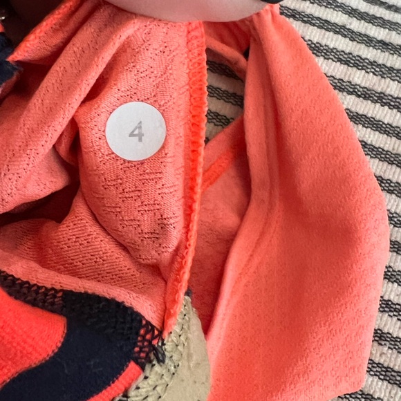 Lululemon tank with built in sports bra - Picture 3 of 3